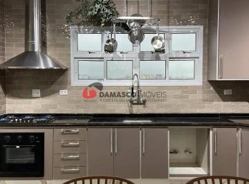 Apartamento · 136m² · 3 Quartos · 2 Vagas · Apartamento em Centro