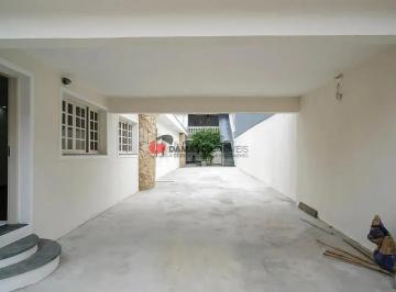 Casa · 206m² · 3 Quartos · 8 Vagas · Casa em Osvaldo Cruz