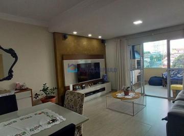 Casa · 240m² · 3 Quartos · 4 Vagas · Casa à venda com 240m² de área útil, 3 dormitórios, 1 suite, 4 vagas.
