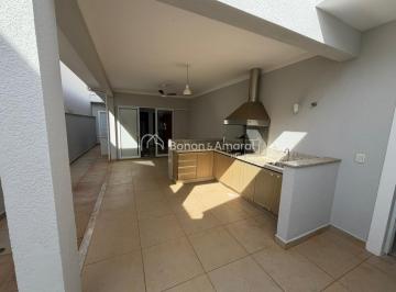 Casa · 175m² · 3 Quartos · 2 Vagas · Casa Moderna com Suíte Master, Área Gourmet e Excelente Acabamento