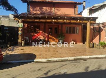 Casa · 220m² · 3 Quartos · 2 Vagas · Casa de condomínio em Rua Salvador Thomaz Cheleguini - Loteamento Vivenda Centenário - Jundiaí/SP