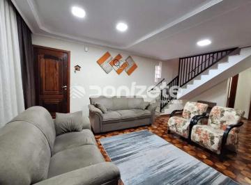 Casa · 187m² · 3 Quartos · 2 Vagas · Sobrado à venda no Campestre Santo André com 3 quartos, 2 vagas. Aceita financiamento