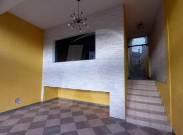 Casa · 130m² · 3 Quartos · 2 Vagas · Sobrado com 3 dormitórios, sala para dois ambientes, cozinha, 2 banheiros e 2 vagas de garagem