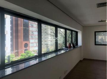 Comercial · 109m² · 2 Vagas · Conjunto comercial para venda e locação. Excelente localização para o seu negócio