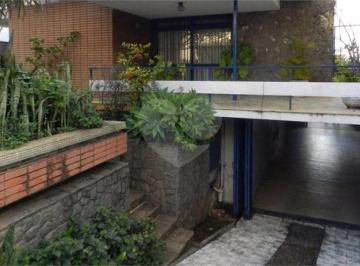 Casa · 750m² · 7 Quartos · 12 Vagas · Casa para venda e aluguel em Centro de 750.00m² com 7 Quartos, 2 Suites e 12 Garagens