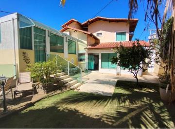 Casa · 326m² · 4 Quartos · 4 Vagas · Casa para venda em Castelo de 326.00m² com 4 Quartos, 2 Suites e 4 Garagens