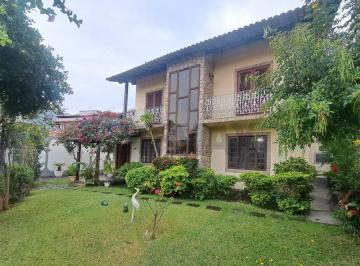 Casa · 239m² · 3 Quartos · 4 Vagas · "Oportunidade: Casa dos Sonhos na Taquara, RJ"