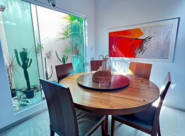 Casa de 4 quartos, Jacareí · Casa Sobrado Villa Branca 280m²