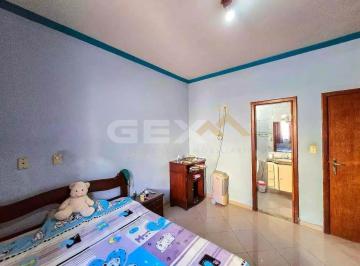 Casa · 250m² · 3 Quartos · 3 Vagas · Casa à Venda com 03 Quartos no Bairro Doutor José Thomaz em Divinópolis/MG.