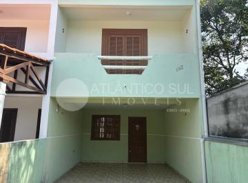 Casa · 108m² · Sobrado à venda, pertinho da Praia em Praia de Leste, PONTAL DO PARANA - PR