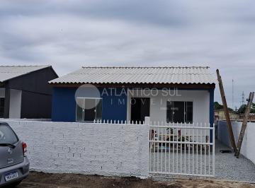 Casa · 108m² · 2 Quartos · 1 Vaga · Casa na Praia com 2 Quartos, 1 banheiro, Sala, cozinha, área de serviço