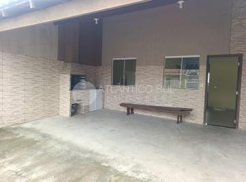Casa · 70m² · 2 Quartos · 2 Vagas · Casa na praia de Leste com terreno amplo.