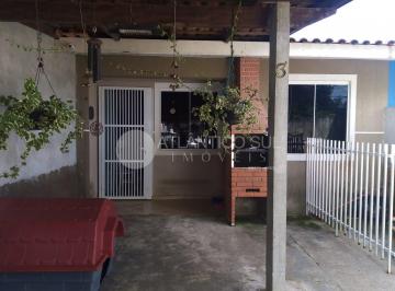 Casa · 61m² · 2 Quartos · 2 Vagas · Excelente residência a venda,com ótimo acabamento a 850 metros da praia.