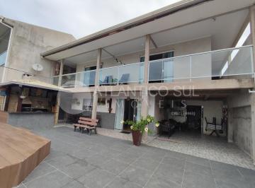 Casa · 150m² · 5 Quartos · 3 Vagas · Casa com piscina, a 300 metros do mar em Praia de Leste, PONTAL DO PARANA - PR