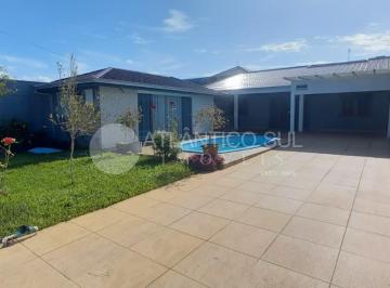 Casa · 136m² · 2 Quartos · 2 Vagas · Casa com piscina a 50 metros do Mar em Praia de Leste Pontal do Paraná
