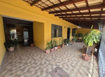 Casa de 3 quartos, Gama · Alex Gama Vende: Casa na Qd 01 Setor Norte do Gama, Troco por Casa no Setor Leste Financia