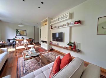 Apartamento de 3 quartos, Rio de Janeiro · Na parte Baixa da Casuarina!Silencioso, Reformado!
