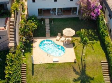 Foto 02 · Casa Mobiliada em condomínio com deliciosa área de lazer e piscina em Atibaia-SP, no Condomínio Serr