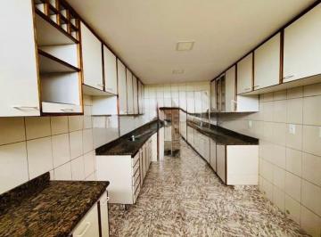 Apartamento de 4 quartos, Brasília · 4 QUARTOS MAIS SUITES, SALA DE JANTAR E SALA SE ESTAR, DEPENDÊNCIA DE EMPREGADA.