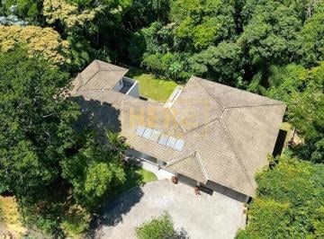 Casa · 179m² · 3 Quartos · 8 Vagas · Seu Refúgio no Fazenda Campo Verde, 3 suítes amplas em 179m²