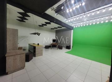 Comercial · 250m² · 3 Vagas · Imóvel Comercial e Residencial | 250m² Construídos | Terreno de 320m² | 3 Vagas | Estúdio, Salas Com