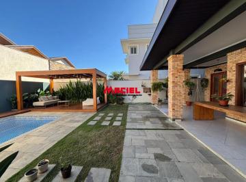 Casa · 327m² · 4 Quartos · 4 Vagas · Casa alto padrão em condomínio no Parque Residencial Aquarius