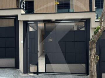 Casa · 110m² · 3 Quartos · 2 Vagas · Sobrado Novo à venda com 3 dormitórios  2 suítes 2 vagas no Jardim Primavera
