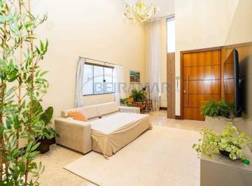 Casa · 250m² · 3 Quartos · 4 Vagas · Casa de Alto Padrão com 3 Suítes na Rua 04 - Vicente Pires