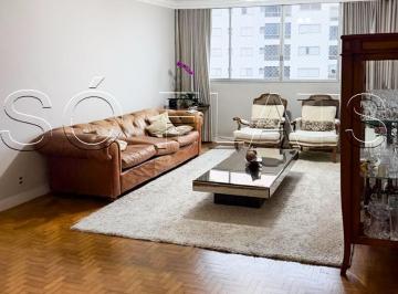 Apartamento · 116m² · 3 Quartos · 1 Vaga · Apartamento mobiliado à venda em Moema com 116m², 3 dormitórios e perto do metrô