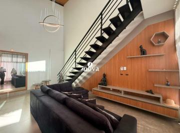 Casa · 197m² · 3 Quartos · 2 Vagas · Casa a venda, bairro Nenê Gomes.