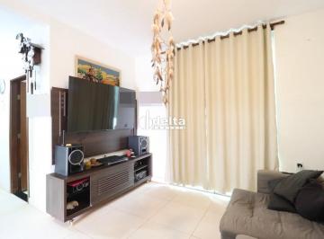 Casa · 150m² · 2 Quartos · 3 Vagas · Casa residencial com 2 suítes disponível para locação no bairro Luizote de Freitas em Uberlândia-MG