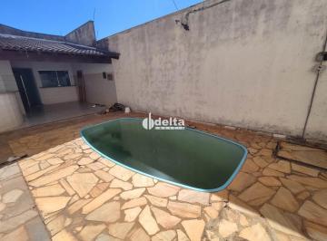 Casa · 360m² · 4 Quartos · 2 Vagas · Casa com 4 quartos sendo 2 suítes disponível para venda no bairro Santa Mônica em Uberlândia MG