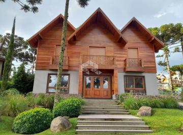Casa · 470m² · 4 Quartos · 2 Vagas · Casa 4 suítes, 518,43m² privativos, no Condomínio Aspen Mountain, em Gramado
