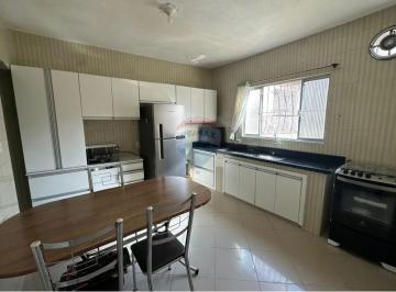 Casa · 155m² · 2 Quartos · 2 Vagas · Casa Jardim Jovaia – 2 até Quartos e Quintal churrasqueira