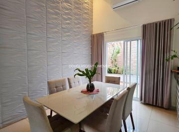 Casa · 2 Vagas · Casa à venda em Condomínio, Birigui SP