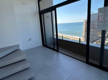 Apartamento · 137m² · 3 Quartos · 2 Vagas · APARTAMENTO FRENTE MAR NA PRAIA DE PIÇARRAS