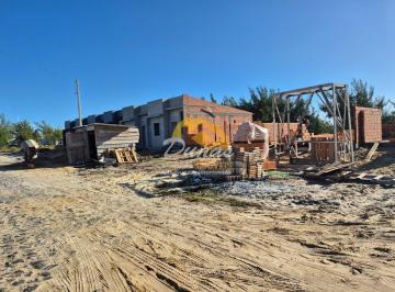 Casa · 58m² · 2 Quartos · 1 Vaga · Casa Geminada à venda no Balneário Tiarajú - Tramandaí/RS