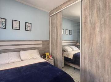 Apartamento · 70m² · 2 Quartos · EXCENTE APARTAMENTO COM 2 QURTOS , 1 BANHEIRO, TODO REFORMADO EM OTIMA LOCALIZAÇAO.