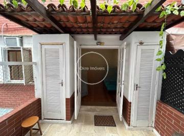 Apartamento · 65m² · 2 Quartos · Excelente apartamento 2 quartos, quadra da praia - Leblon