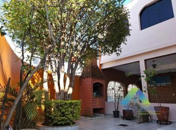 Casa · 159m² · 2 Quartos · 2 Vagas · CASA À VENDA – CONFORTO, ESPAÇO E EXCELENTE LOCALIZAÇÃO