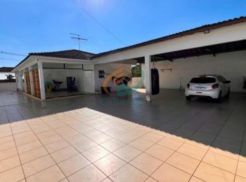 Casa · 260m² · 3 Quartos · 12 Vagas · Casa Térrea com 709m² - Alto Padrão em Suzano