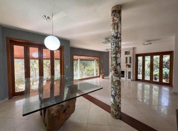 Casa · 300m² · 3 Quartos · 2 Vagas · Casa em São Paulo II, Cotia/SP de 300m² 3 quartos à venda por R$ 1.800.000,00 ou para locação R$ 8.6