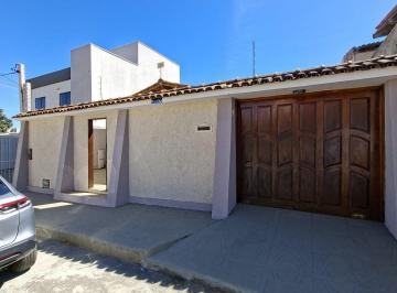 Casa · 20m² · 3 Quartos · Casa para alugar em Candeias de 20.00m² com 3 Quartos e 1 Suite