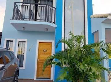 c867d51e72541e01a7995c646c5b1a7795f2e8e7 · Cond. Royal Garden, casa duplex c/ 2 suítes, novinha.