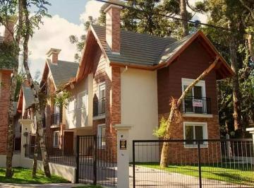 Casa · 114m² · 1 Vaga · CASA COM 3 QUARTOS - VILA SUZANA, EM CANELA RS