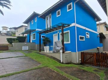 4f7b0834dc0e18f84dea70dce697eea00bc9da85 · Casa 200mts da praia 03 dormitórios com 01 suíte.