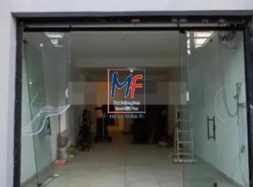 Comercial · 164m² · Loja para Locação em Cerqueira César com 164 m² de área construída, 2 banheiros e 3 vagas de garagem