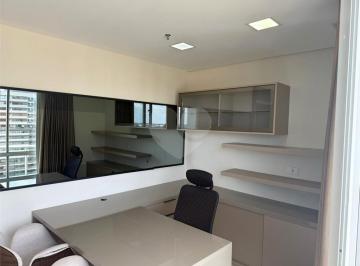 Comercial · 83m² · 1 Vaga · Salas à venda em Água verde - PR