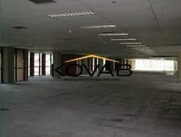 Comercial · 300m² · 10 Vagas · Conjunto comercial para locação na Av. Dr. Chucri Zaidan (Chácara Santo Antônio) | Fundo | 300 m² |