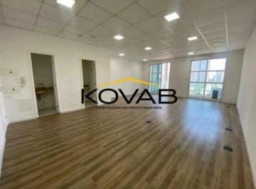 Comercial · 64m² · 2 Vagas · Traga a sua empresa para a Chácara Santo Antônio: a localização ideal para o seu negócio! 64m²